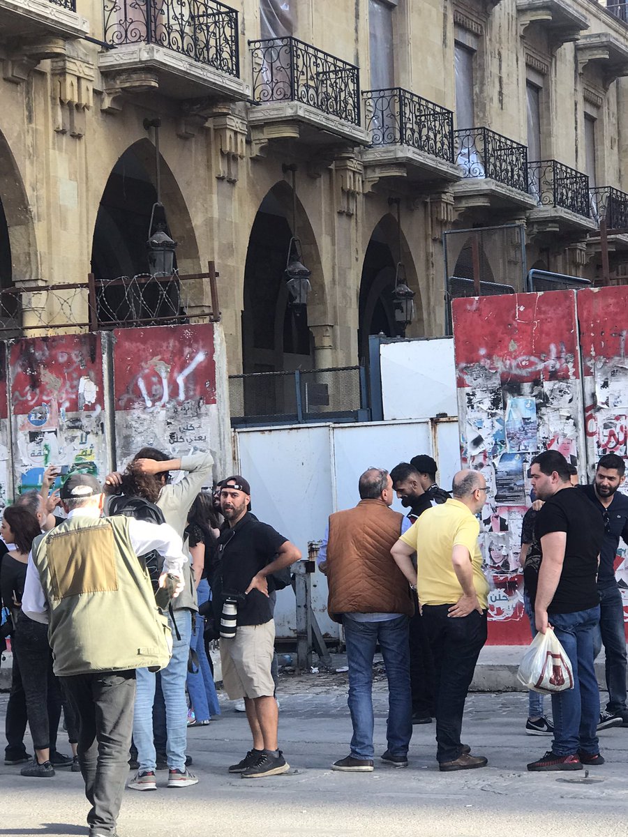 لم يكن مشكلتنا يوما جدار العار…
مشكلتنا كانت ومازالت حراس الهيكل #جدار_العار #سلطة_ارهاب #مجلس_النواب