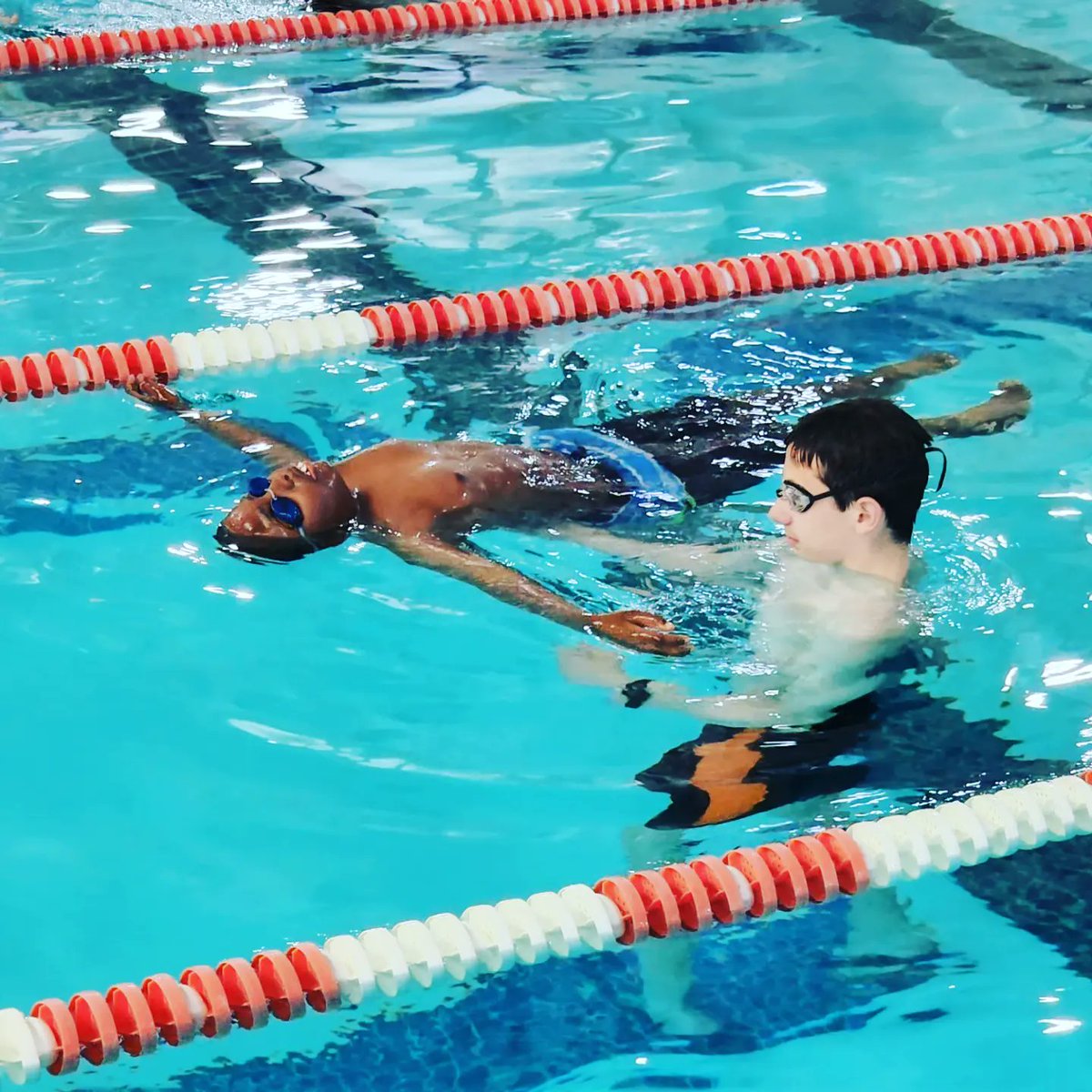 eagleswimteam's tweet photo. Our first DEI Learn to Swim/Water Safety Clinic was a huge success! Shout outs to @McDonoghSchool , Brian Pinkney @mdhookski and his fraternity brothers, EST Alum @gilespsmith44 , our amazing EST swimmers and parents, Coach @TrevorRill , @notyetpro1 and @SpeedoUSA https://t.co/lbvcueN7c9