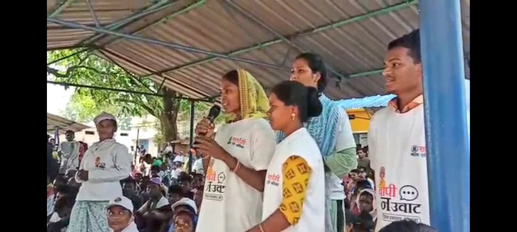 BaapiNaUwaat's tweet photo. भेंट मुलाकात कार्यक्रम में बापी ना उवाट @DantewadaDist के #Baapi एवं #NayakNayikas ने देवगुडी के 7 संकल्पों में उनके द्वारा किए जा रहे सामाजिक एवं व्यवहार परिवर्तन के बारे में माननीय मुख्यमंत्री @bhupeshbaghel जी से चर्चा की। @ChhattisgarhCMO @DPRChhattisgarh @DeepakSoni_1 https://t.co/C69RTqZNkR