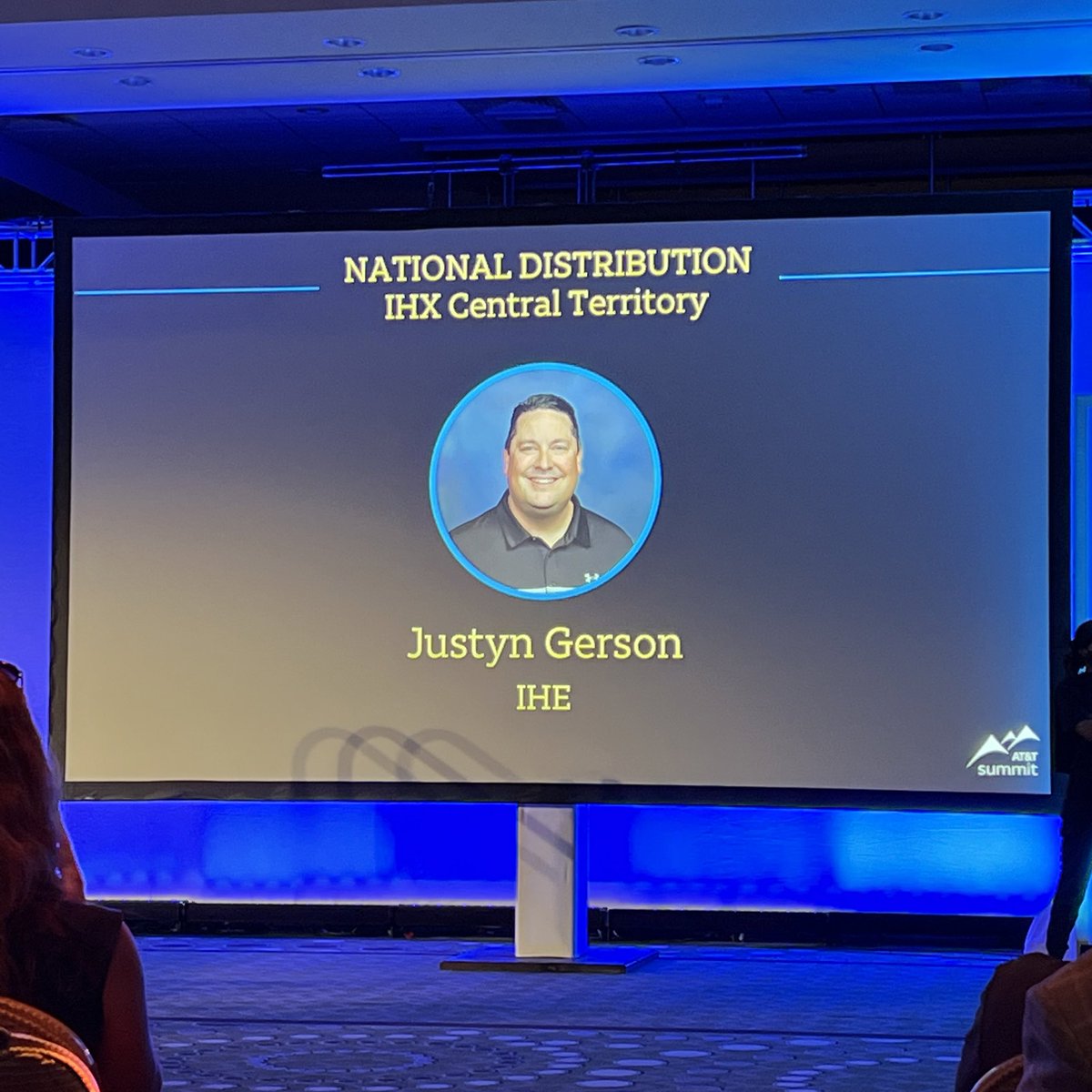 PostpaidPirates tweet media