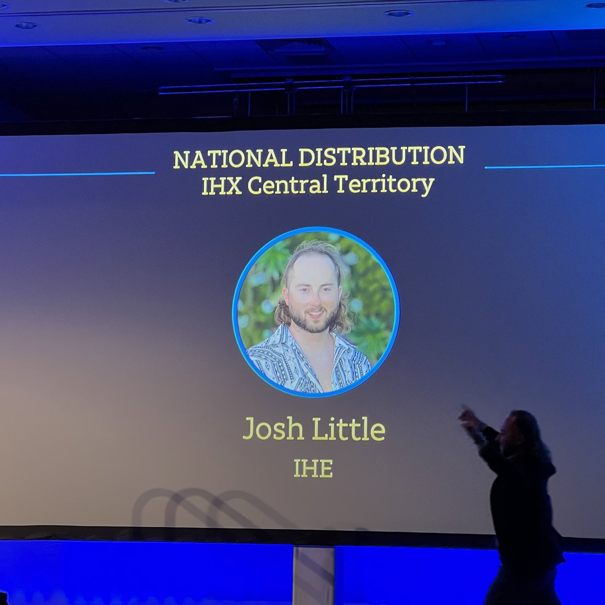 PostpaidPirates tweet media