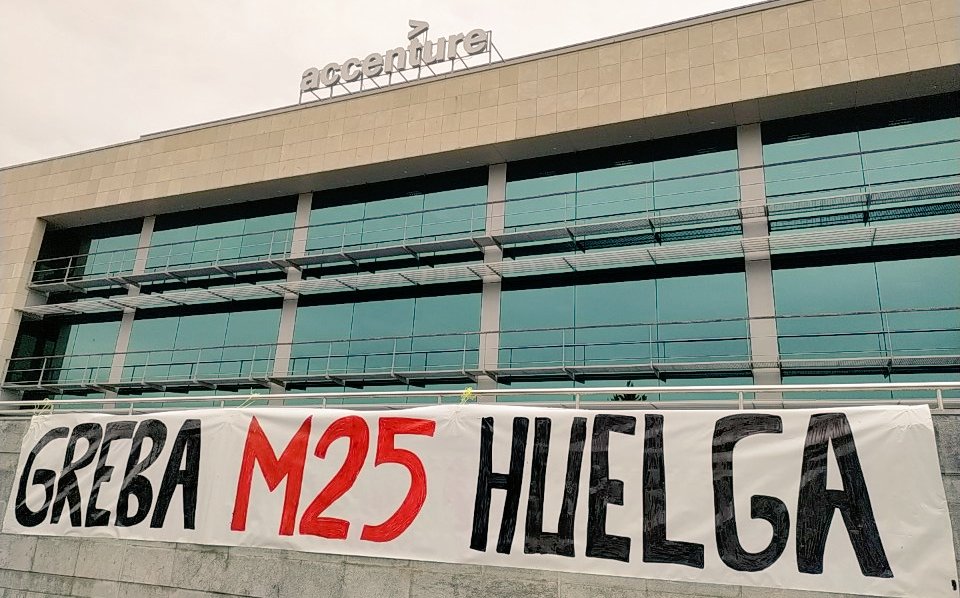 lab_ide's tweet photo. 🚨🚨🚨 La plantilla de Informática de Euskadi este miércoles 25 a la #huelga.
@AccentureSpain culpable!!!
#IdeBorrokan https://t.co/Y0sTb435n8