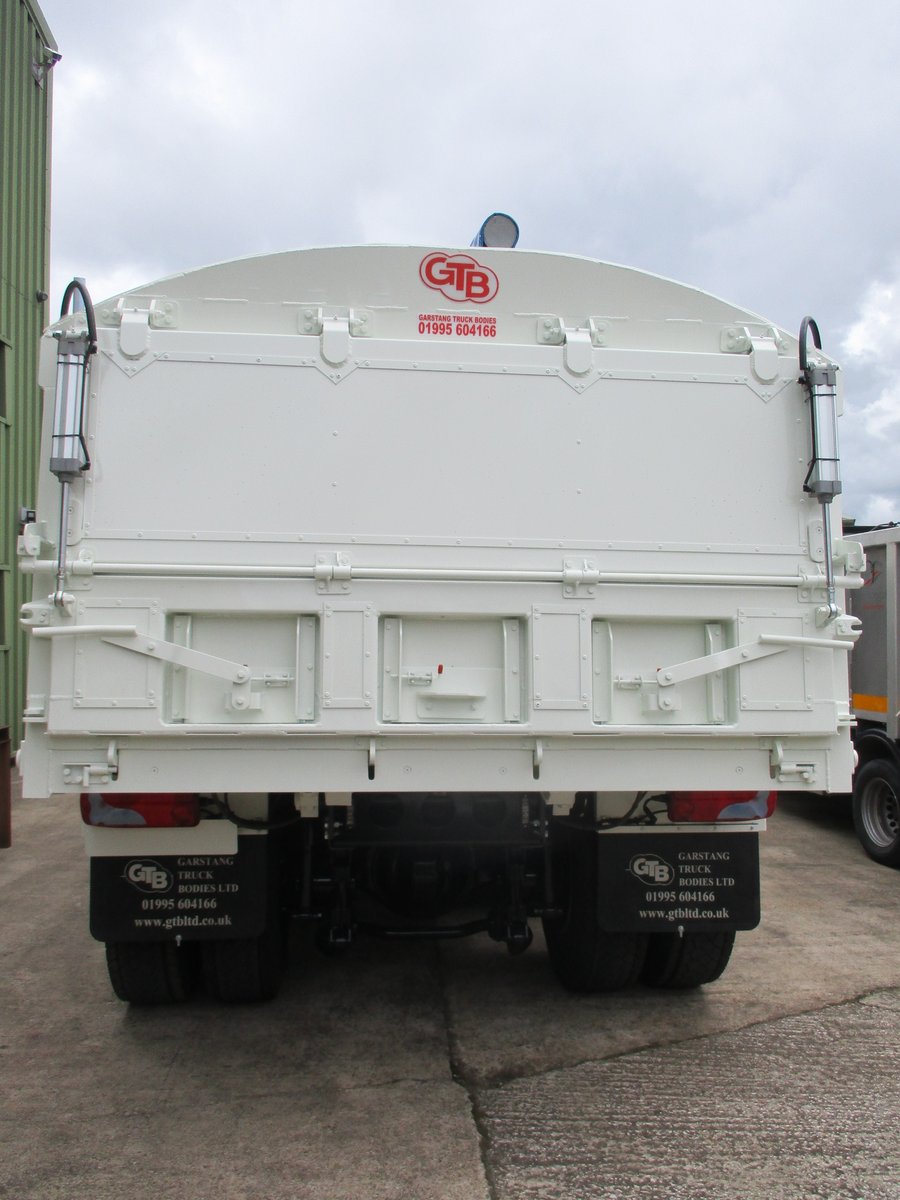 gtbltd's tweet photo. Aluminium air insulated tipping body recently finished, built on @mantruckbusuk chassis, complete with @EdbroGB front end ram, @VPGOnboard 4 cell weighing system and @Dawbarn_Sons hydroclear sheeting system. https://t.co/qRvxpm6XAw