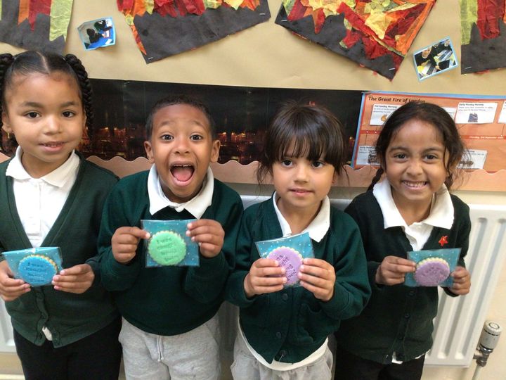 Look who has been caught being good. dlvr.it/SQvb6d