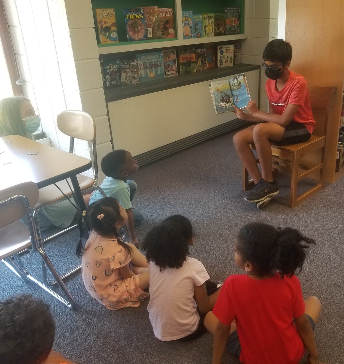bpalaseklms's tweet photo. Some 5th grade guest readers stopped by this morning. They were very prepared and the PreK students were loving it 📚💙 @klbrogle @WindyWhales https://t.co/BlbHLojwK8