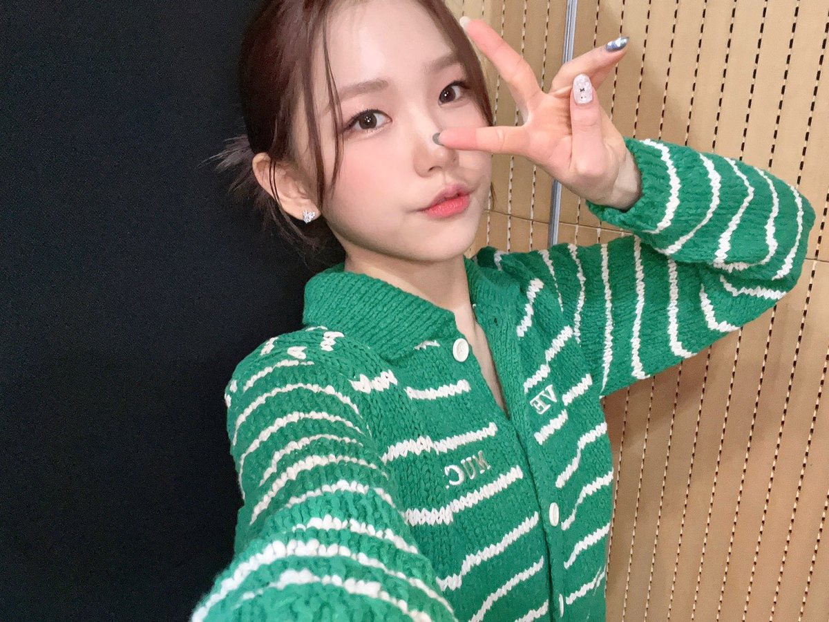 huiyeuon's tweet photo. ㅤ 

🍀💚 Into The Light 💚🍀
Sumit did you look forward every night at 12 o'clock? 📸 Don’t worry because the wait is over! Tomorrow will be the big day when we can finally meet again! 💚

ㅤㅤ https://t.co/MdGPoprQId