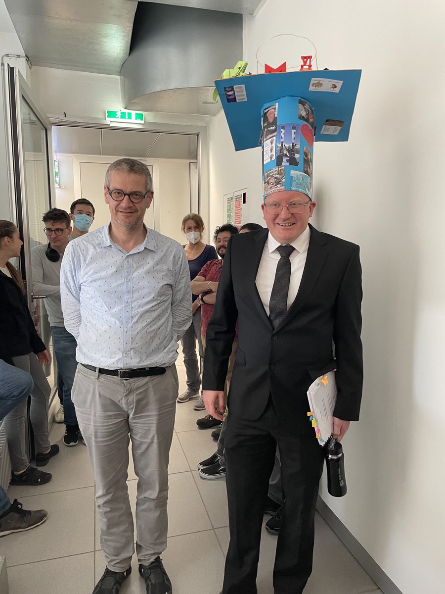 CoperetGroup's tweet photo. A bit delayed, we congratulate ⁦@DfNater⁩ on his succesful Defense in April and wish him all the best as he embarks on a new electrochemical adventure! https://t.co/HU4mTAzTAv
