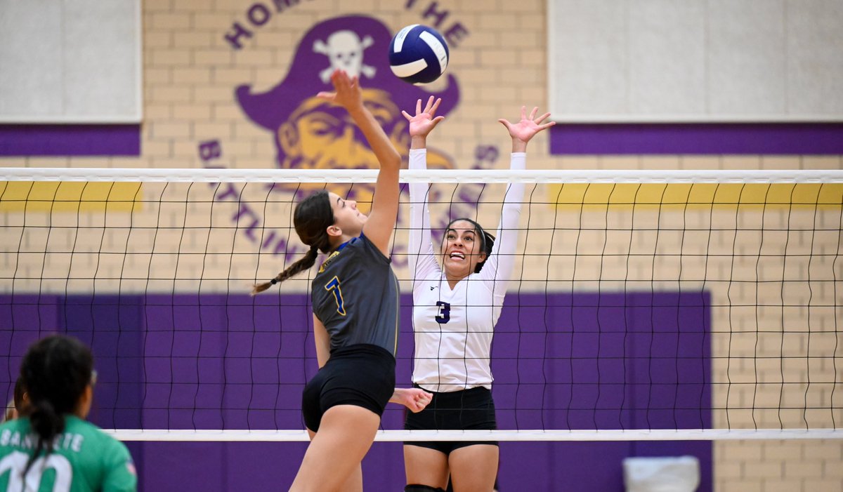 Riosportslive's tweet photo. Images from Saturday’s @cbcatx1 all star volleyball games 

📷: @acord24 
📸: https://t.co/jPjwIckMPE https://t.co/rPfdvYPch7