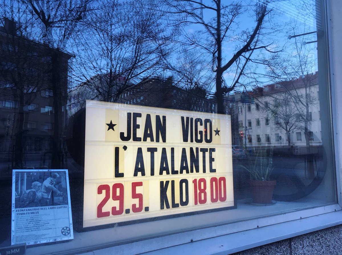 ReelLahti's tweet photo. Tulevana sunnuntaina Kansantalolla juhlitaan elokuvakerhomme 100.näytöstä🥳 Elokuvan alustaa tutkija Satu Kyösola. Lämpimästi tervetuloa! Liput ja lisätiedot: https://t.co/lsdS1swhJo https://t.co/703pEh7ked