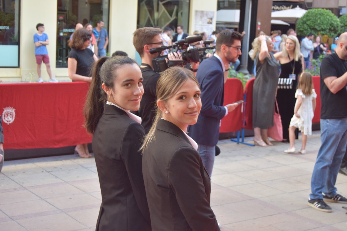 EsaturXXI's tweet photo. ¡Equipazo #Esatur en el Festival de Cine de Alicante (@festivalcinealicante)!
#19FestivalAlicante https://t.co/FGKrGRxWz6