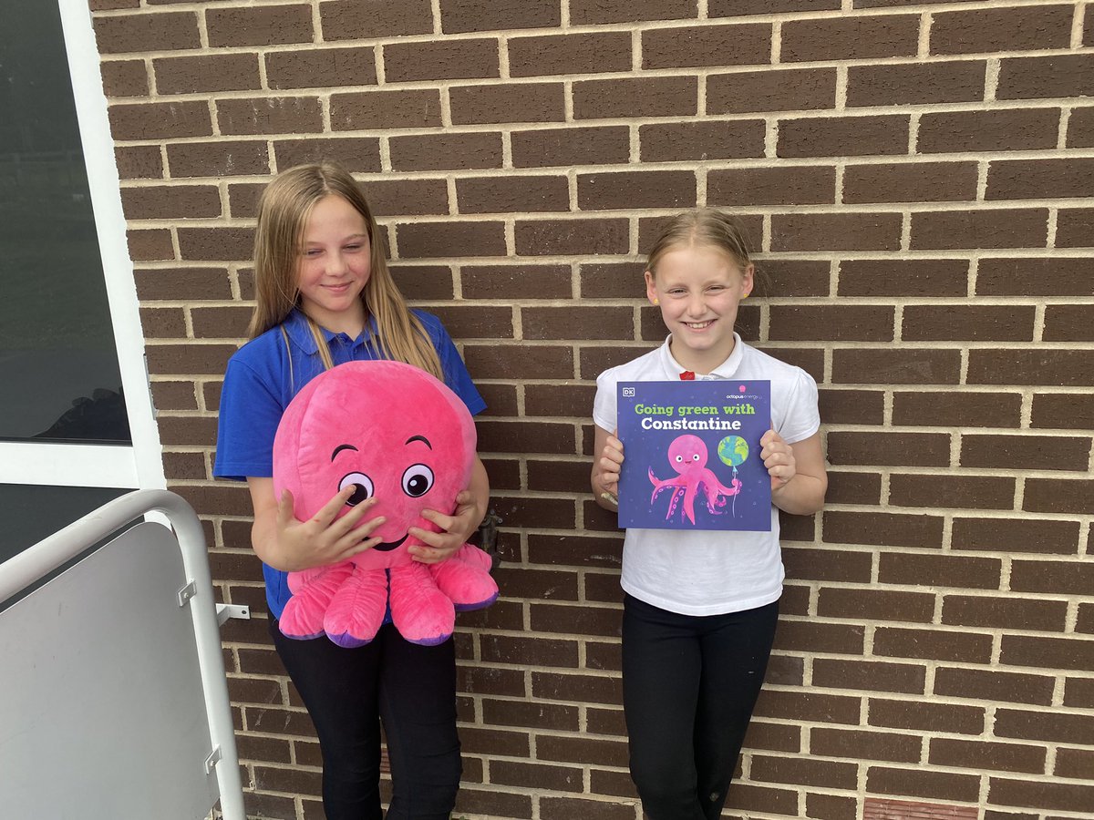 GPSlovesreading's tweet photo. Thank you @OctopusEnergy for our books, planning and cuddly toy! We’ve named her Delilah! #guidedreading #reading #ClimateActionNow #goinggreen #energyefficiency https://t.co/cvFo1gg2Qh