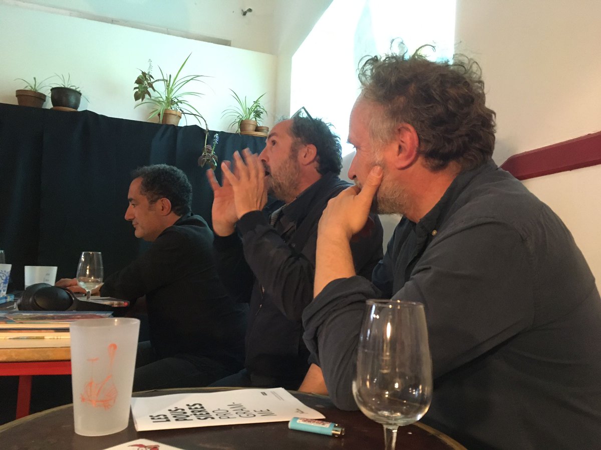 AtelierKuso's tweet photo. Aux Poussières, Vendredi, le groupe de la G4 d'Auber ont rencontré des auteurs et des éditeurs. Ils n'ont pas tari de question face à Elhadi Yazi #Casterman, Franck Bourgeron #RevueDessinée et #TOPO, Jeff Pourquié #RITA.

#enaparté #lesPoussieres #aubervilliers https://t.co/FPXqI8c1mg