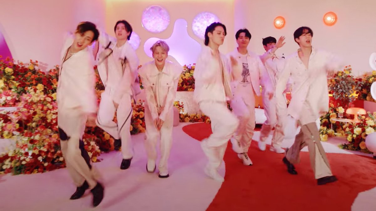 mtvasia's tweet image. i still can’t believe @GOT7 is having an OT7 comeback after 15 months. the absolute joy on all their faces in #NANANA!! my heart is so full rn 😭💚

#GOT7 #갓세븐 #IGOT7 #아가새 
#GOT7_NANANA