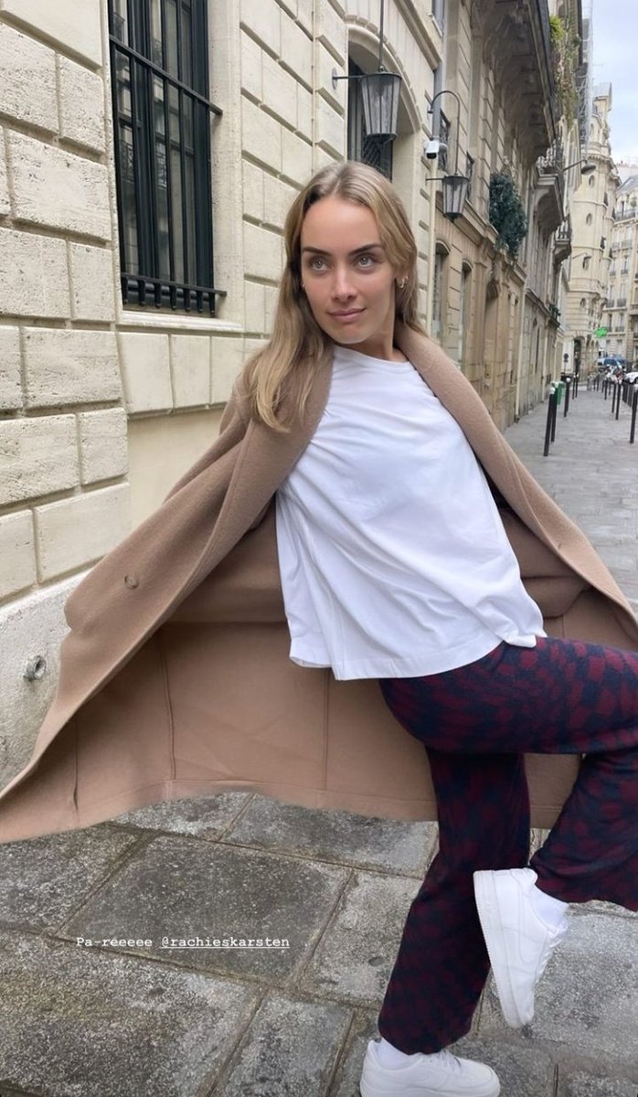 #rachelskarsten 

i feel Alice's vibes