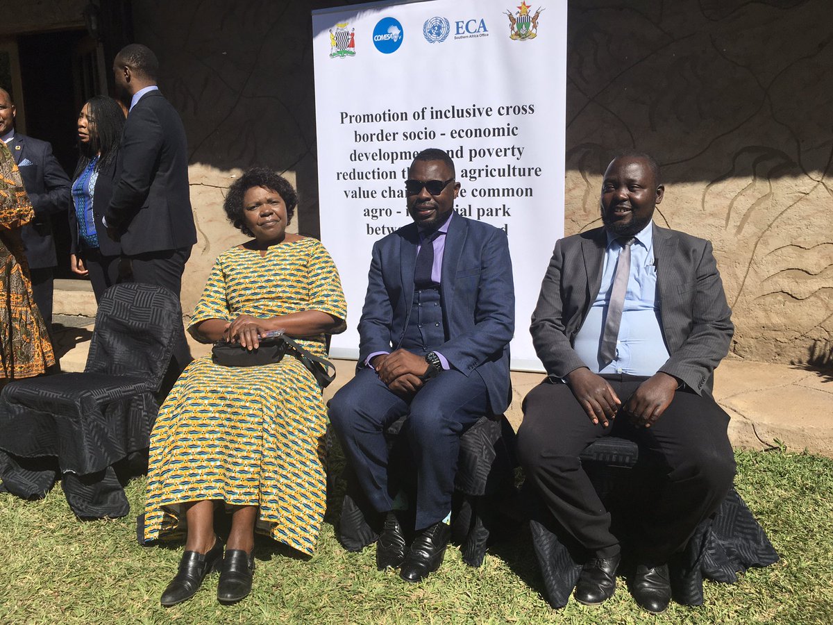 MugagaTakunda's tweet photo. Attending High Level Workshop on Establishment of Common Agro Industrial Park btwn Zim & Zambia . Perm sec of Zambia industry & commerce ministry on the left -Ms Chase Chulu and her opposite number from Zimbabwe -Dr Mavis Sibanda @Min_of_IC @ZNCCNational https://t.co/MnVkGC8CkU