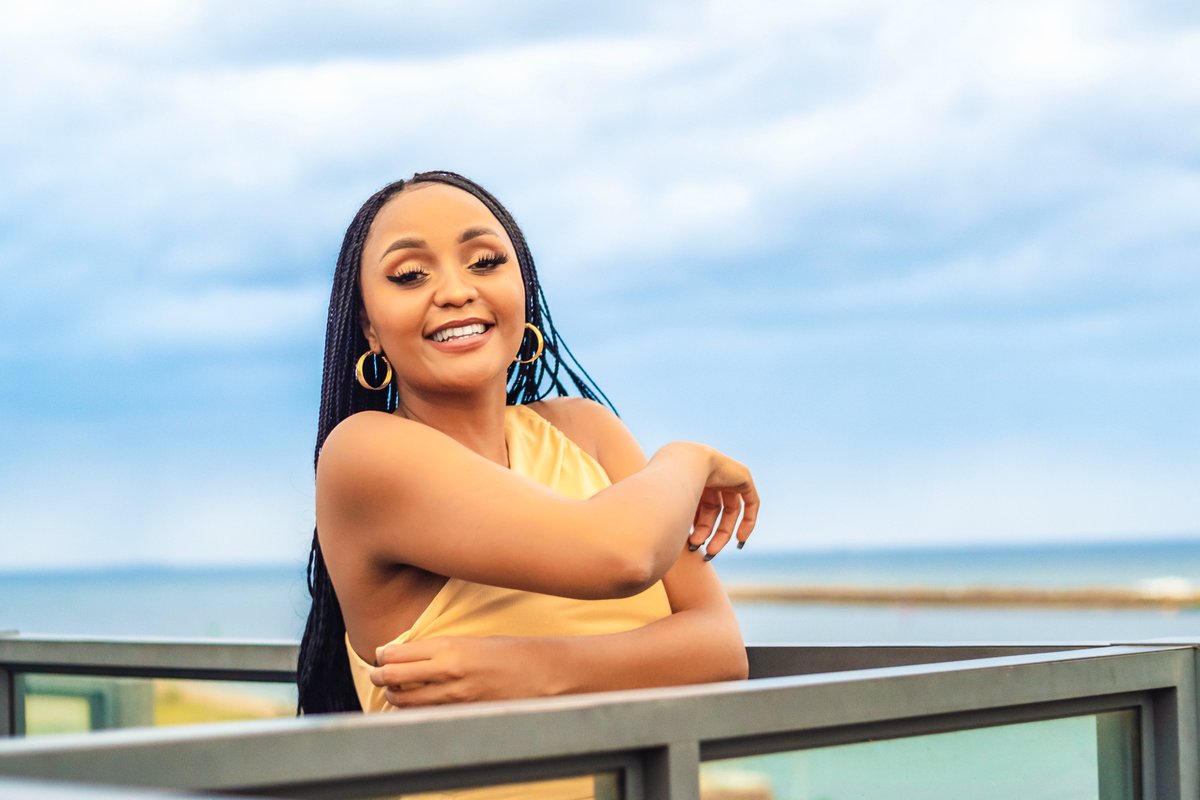 SboLense's tweet photo. How do you look at the new week? ๐๐
Are you smiling at the new week or looking back at last week and reflecting on what to do better this week
#photography #photographerindurban #sbolense #zulufuture #ilovuart https://t.co/3PArp6ST2x