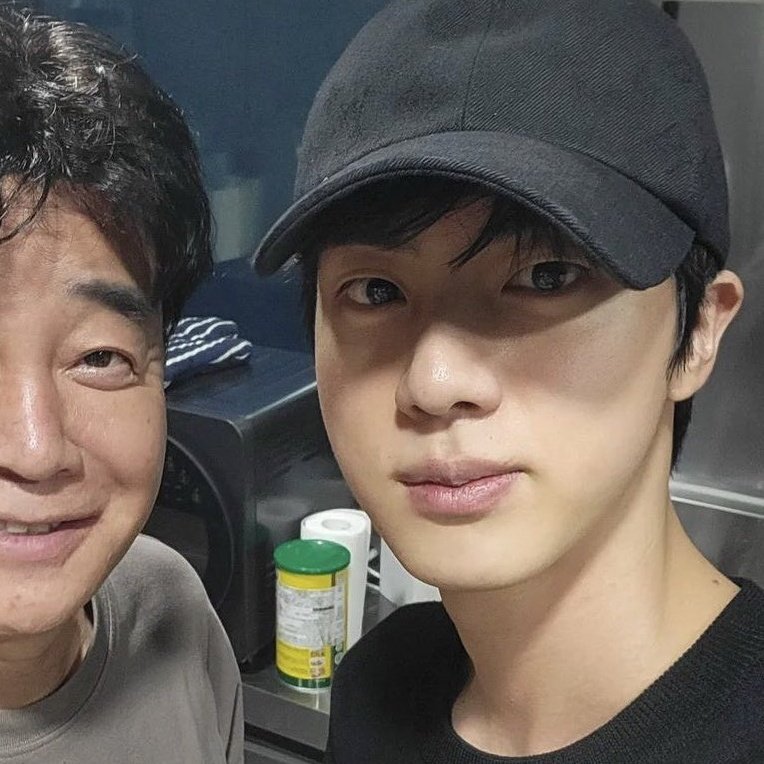 KIM SEOKJIN VC É LINDO DEMAIS