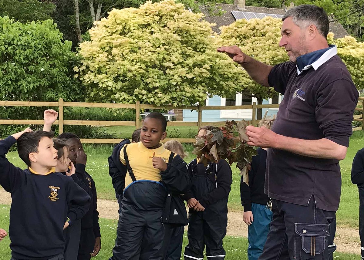 StEdsPrePrep's tweet image. Year 2 have been extending their learning about the trees in our grounds by listening to our own arborist Mr Wall. The children went on to name the trees independently in their next Forest School session! 🌳