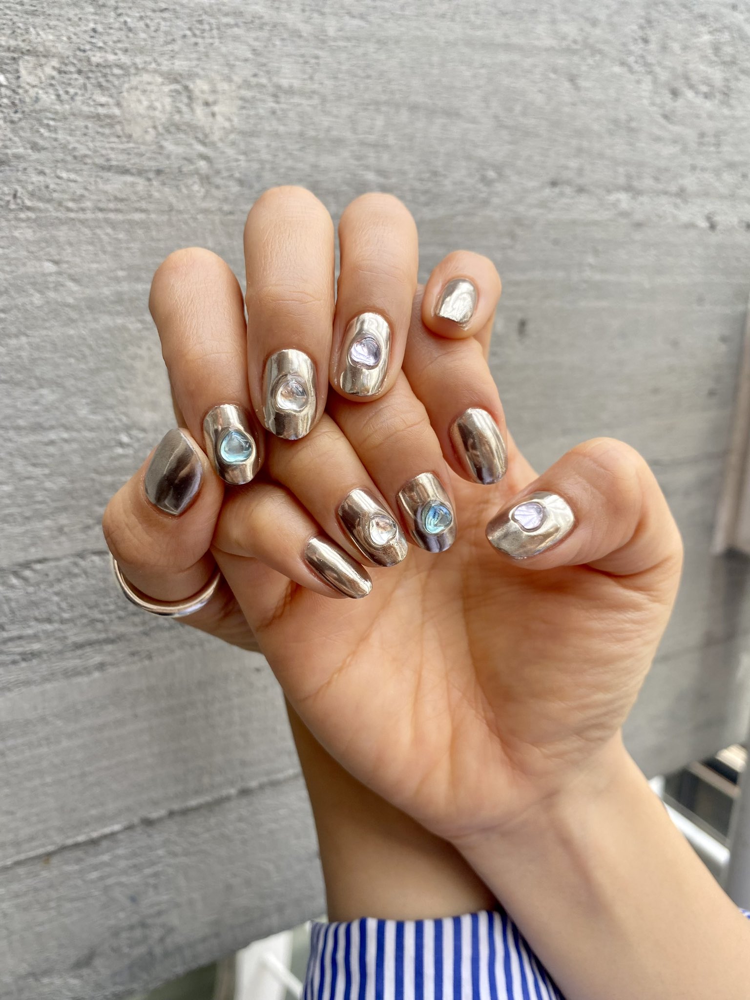 田村かのこ Kanoko Tamura 私のネイル は いつも楽しみにしてる って言ってくれる人も多くて アイデンティティの一部くらいに思ってるパワーの源なんですが その作り手である最愛のネイリストさんが 出産で一旦お仕事 辞めることになったので ラスト