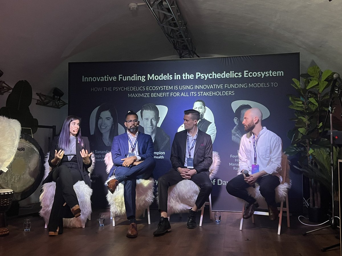 “It’s time to build big businesses that don’t repeat the old problems (that neglected the needs of their workers and the community).” @LianaSananda dropping knowledge on new funding models in psychedelics at the Davos Medical Psychedelic House. #wef22
