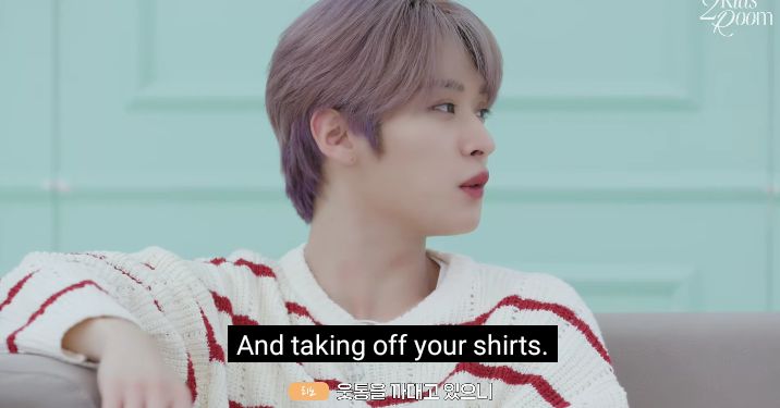 Hanielino's tweet photo. HOLD ON WHAT? 😭 https://t.co/lITgMSV7ne