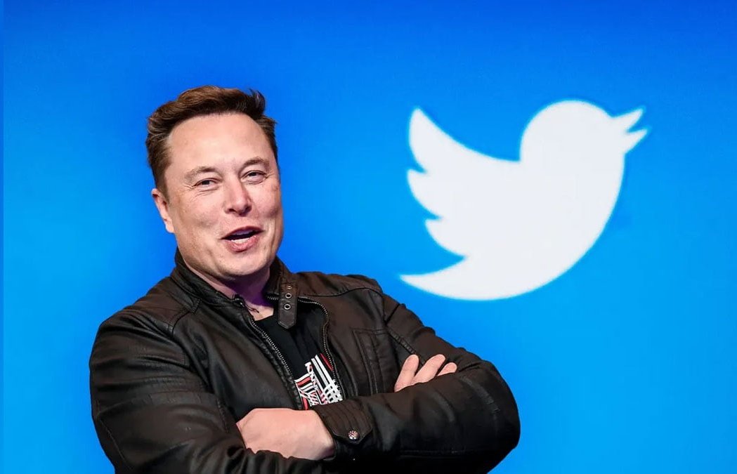 imVairavN's tweet image. Did you notice that
@elonmusk
changed the twitter LIKE button color from ❤️ to 💙
And if you observe, it shows a spaceship icon🚀 when you retweet
#WhatsApp #Twitter