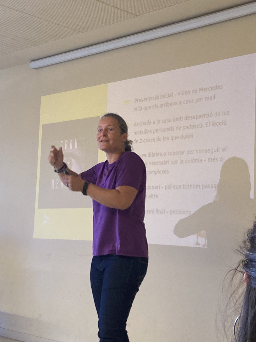 ElPlanButterfly's tweet photo. Avui ha vingut l’@AnnaCastells com a convidada per parlar sobre la importància que té programar al seu àmbit, el LLEURE. Ens hem quedat al·lucinats amb la manera de programar, en aquest cas unes colònies utilitzant una gamificació per simular una mena de Gran Hermano. #2022_PEAFE https://t.co/RpT9RQmVjD