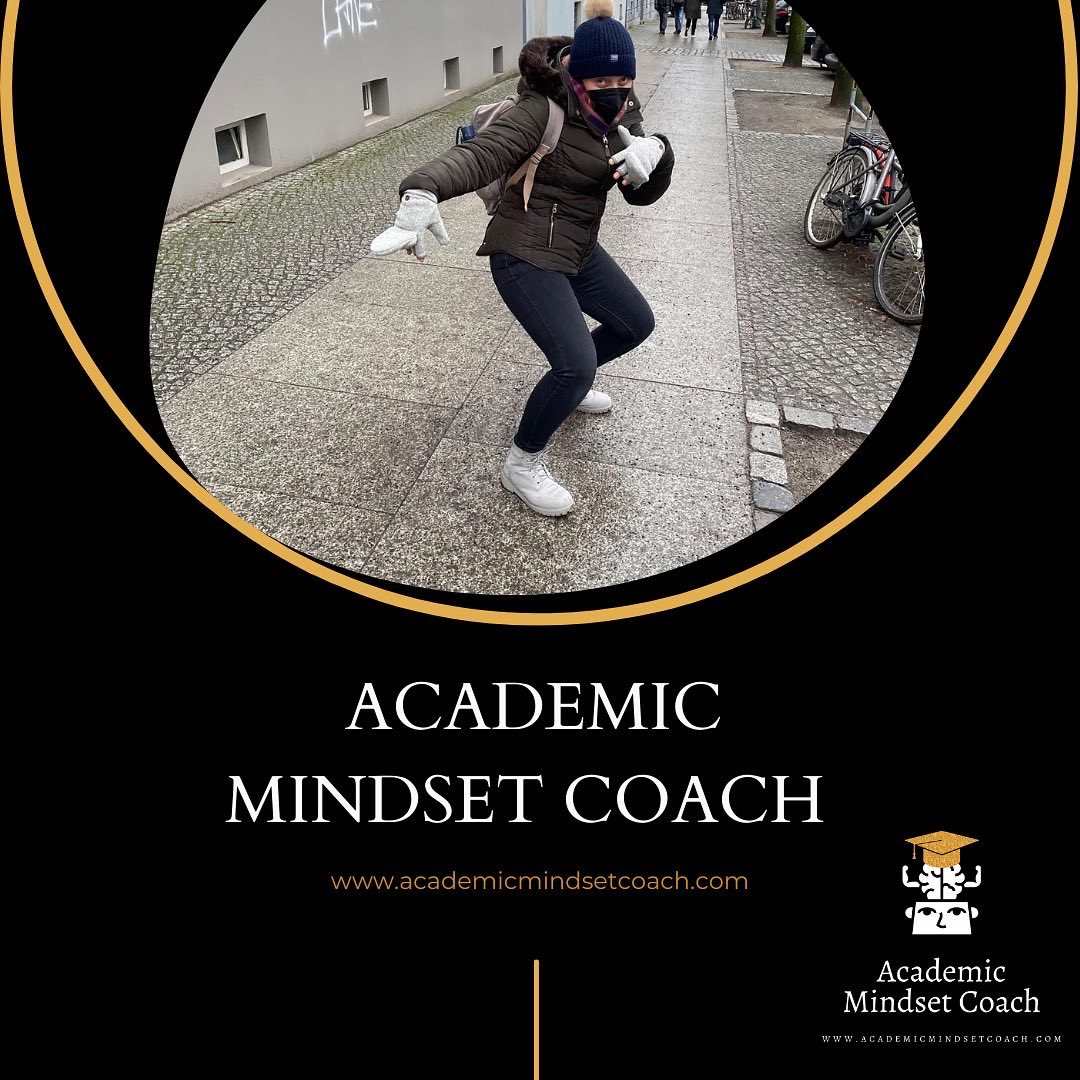 Amy_Academic's tweet photo. Who am I? 👀

[A thread]

#academicmindsetcoach #AcademicChatter #AcademicTwitter https://t.co/9iEJ6W7q7U