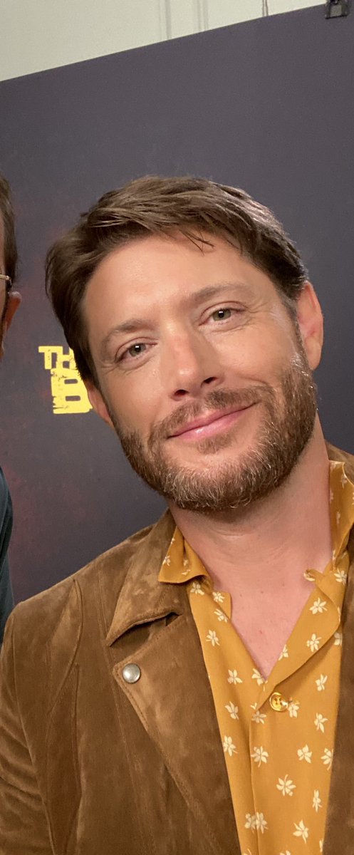 acklesdaiIy's tweet photo. show us the shirt jensen https://t.co/NXL0DuwKH7