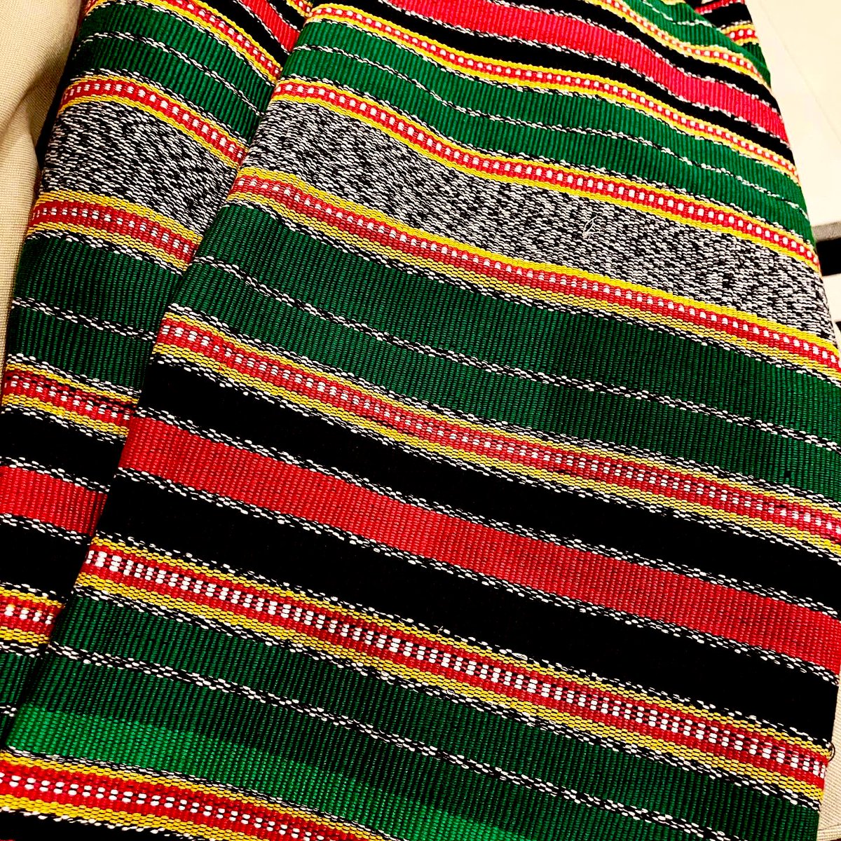 SusanaPMartins's tweet photo. Lovely #tais offered by the #Tibar professional training center 😍🇹🇱 Thank you for the reception and time dedicated to us @EU_TimorLeste https://t.co/ea8d7RuB3Y
