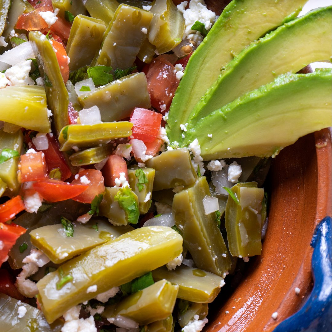 #MeatlessMonday Have you ever made Cactus salad? 
Chop tender cactus, add tomato, coriander, lime and feta cheese for a summery dish.
Order yours: buff.ly/3PzEUGF