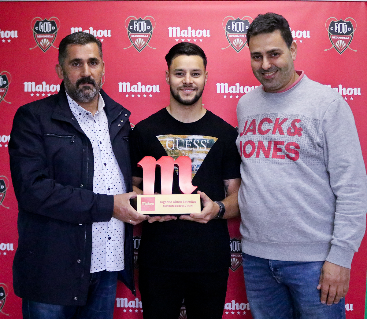 CDChoco's tweet photo. 🗞️𝗡𝗢𝗩𝗔𝗦 𝗖𝗛𝗢𝗤𝗨𝗘𝗜𝗥𝗔𝗦| @franmonroy7 recibe o trofeo Jugador Cinco Estrellas da tempada.
👉🏻https://t.co/uJEBqEbnxq
#SentimentoChoqueiro #ADNChoco https://t.co/B8xvLr2BUM