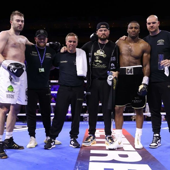 TEAMC4CHEV's tweet photo. We're still thinking about Saturday night 💨
#TEAMC4 were out in full force at The O2, shout out to everyone representing 📈
2-0 baby, who's up next @eddiehearn?
#ClarkeMartyniuk #BuatsiRichards #C4CHEV #LevelUpNation📈 https://t.co/n84tGaMOvl