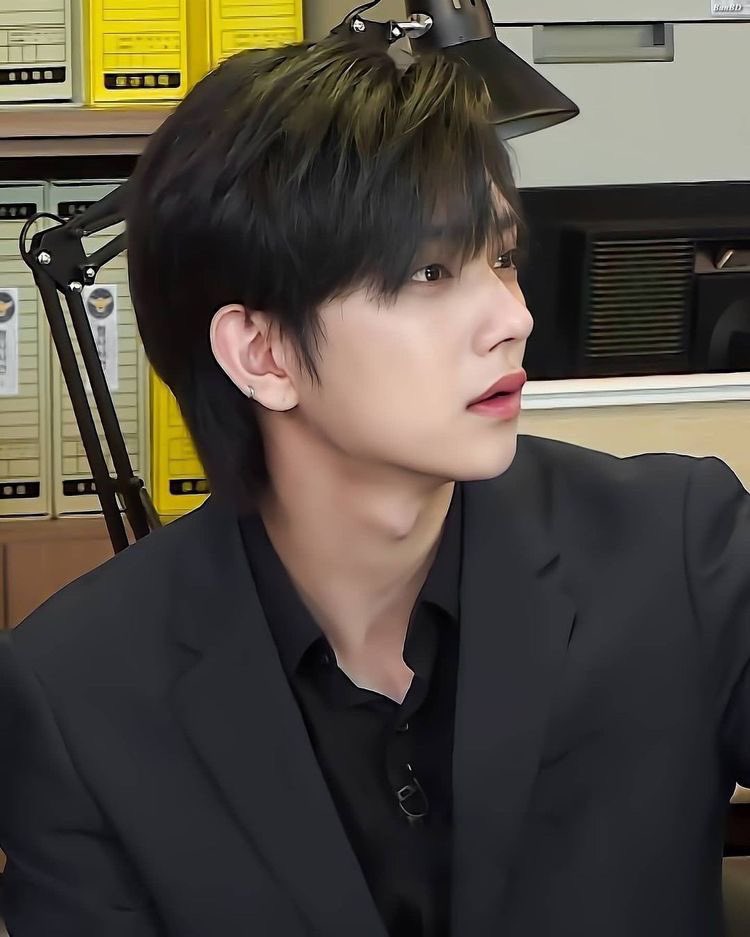 daywithshua's tweet photo. There's fanaccount that saying Shua's hair now is like his hairstyle during Going Seventeen Don't Lie 2

#JOSHUA #조슈아 @pledis_17 https://t.co/ieq9jrZwIC