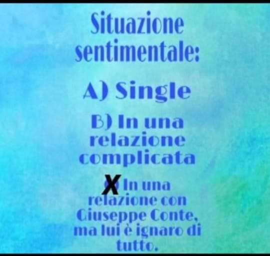 venis_77's tweet photo. Dal pianeta #Contesse è tutto 🤣🤣🤣🤣 adoro !! @puntualeh @camy_monti @mauravalenti si scherza un pò 😉 https://t.co/jYEJY4SLjI