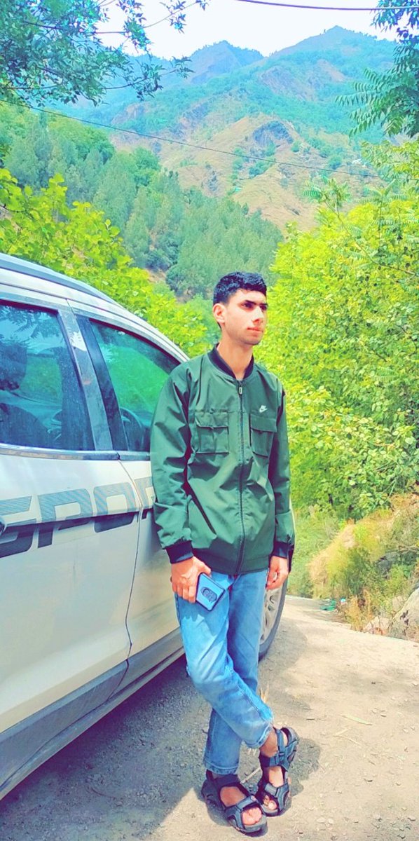 danishnaseer414's tweet photo. “Keep Your Face Always Toward The Sunshine, And Shadows Will Fall Behind You.”

#Peace #Love #Post #India #Journalist #Hardwork #SocialMedia #Hope #Strong #Earth #Photography #Teethwal #JaiHind https://t.co/Yo0LsyMWLz