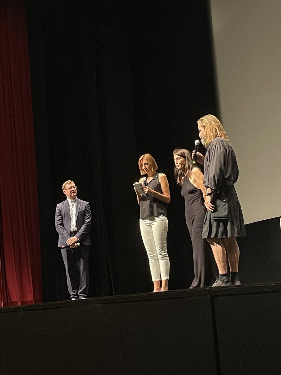 Quinzaine's tweet photo. 🔴  LIVE 🔹 DE HUMANI CORPORIS FABRICA🔹  w/ Véréna Paravel &amp; Lucien Castaing-Taylor and the cast  #Quinzaine2022 

https://t.co/KAISTEKEPN https://t.co/qnCWEqGW3X