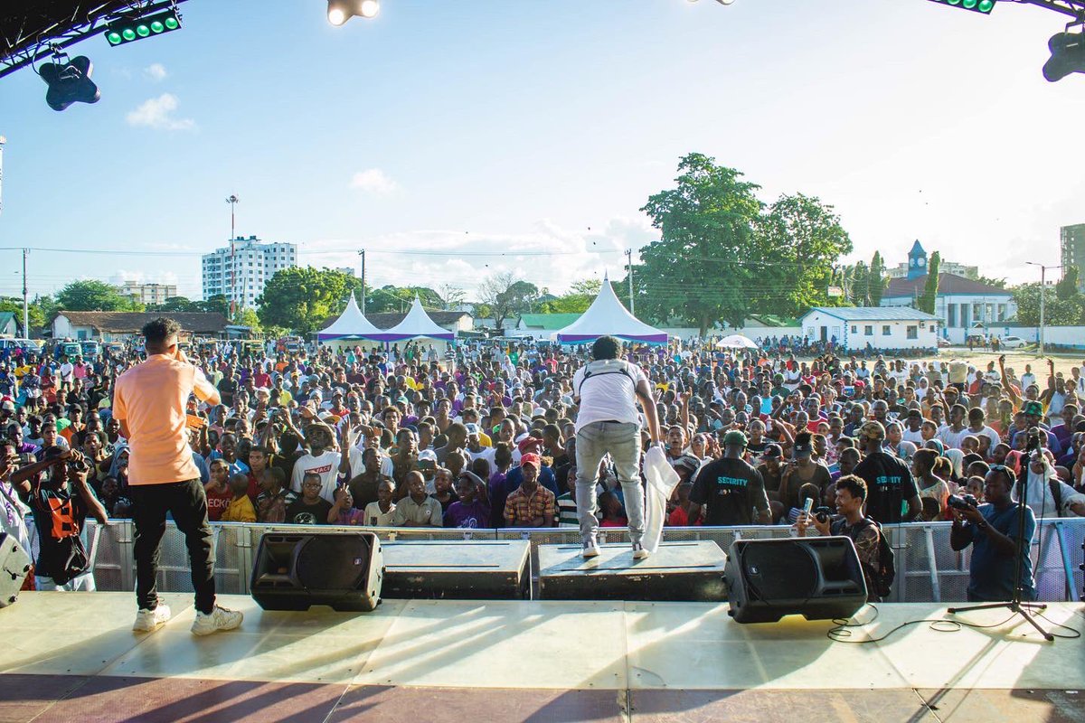 OCTOPIZZO's tweet photo. MOMBASANI NASHUKURU TENA SANA!! ❤️❤️❤️❤️
Kaliwaka Sana! Na tukasema inshallah tutapatana tena.
Thanks for the love Js for that energy!! #Upendo ✊🏾

THIKA YOU UPNEXT 
Next Saturday 28th May Starehe Grounds!
LACE UP!! 🔥🔥

#KilosOnKilos #BombaJacket OUT NOW 

#DON 🐐 https://t.co/APgx9i1m9n