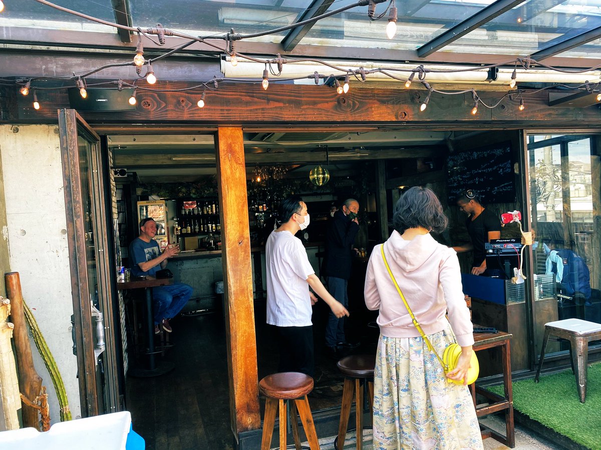 ton_mise's tweet photo. 今週末5/28（土）
下北沢Arenaで BBQ&amp;DJイベントやります！！
美味しいBBQソース、お肉🍖や楽しい音楽をやります。よかったら来てね。
誰でも入れます。入場料は2,500円です。
私は好き放題にエレクトロニカを掛けます！！よろしくね！
（画像は前回のイベントより） https://t.co/eIeXRcVlzT