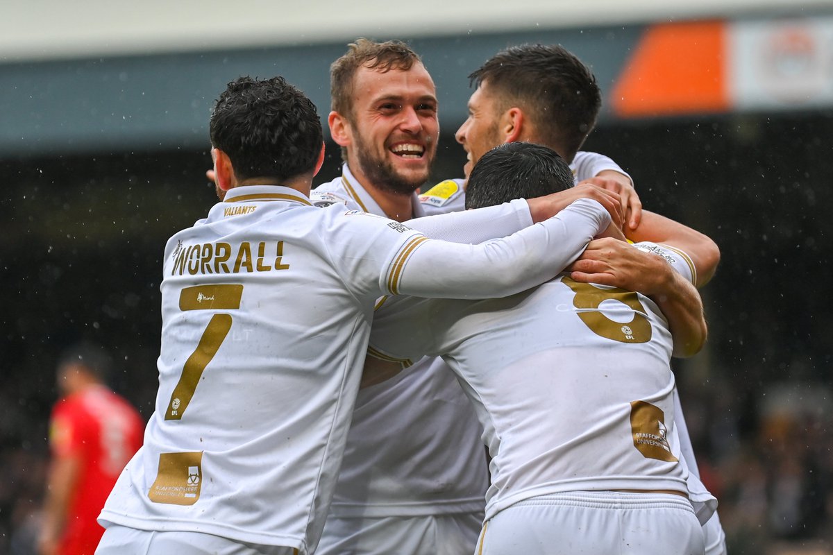 📰 | KIT CONFIRMED 

We will be wearing our all white kit when we walk out at <a href="/wembleystadium/">Wembley Stadium</a> on Saturday for the <a href="/SkyBetLeagueTwo/">Sky Bet League Two</a> Play-Off Final.  

#PVFC | #UTV