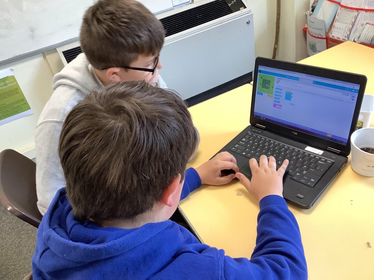 gilwern_school's tweet photo. #GilwernYear6 have applied their algorithm knowledge to creating their own invention. They have coded a microbit, ready to use this within their invention #waywayback #STEM #coding #enterprisingcreativecontribtors @EAS_STEM @KHSDT1 https://t.co/9zoozFnqtD