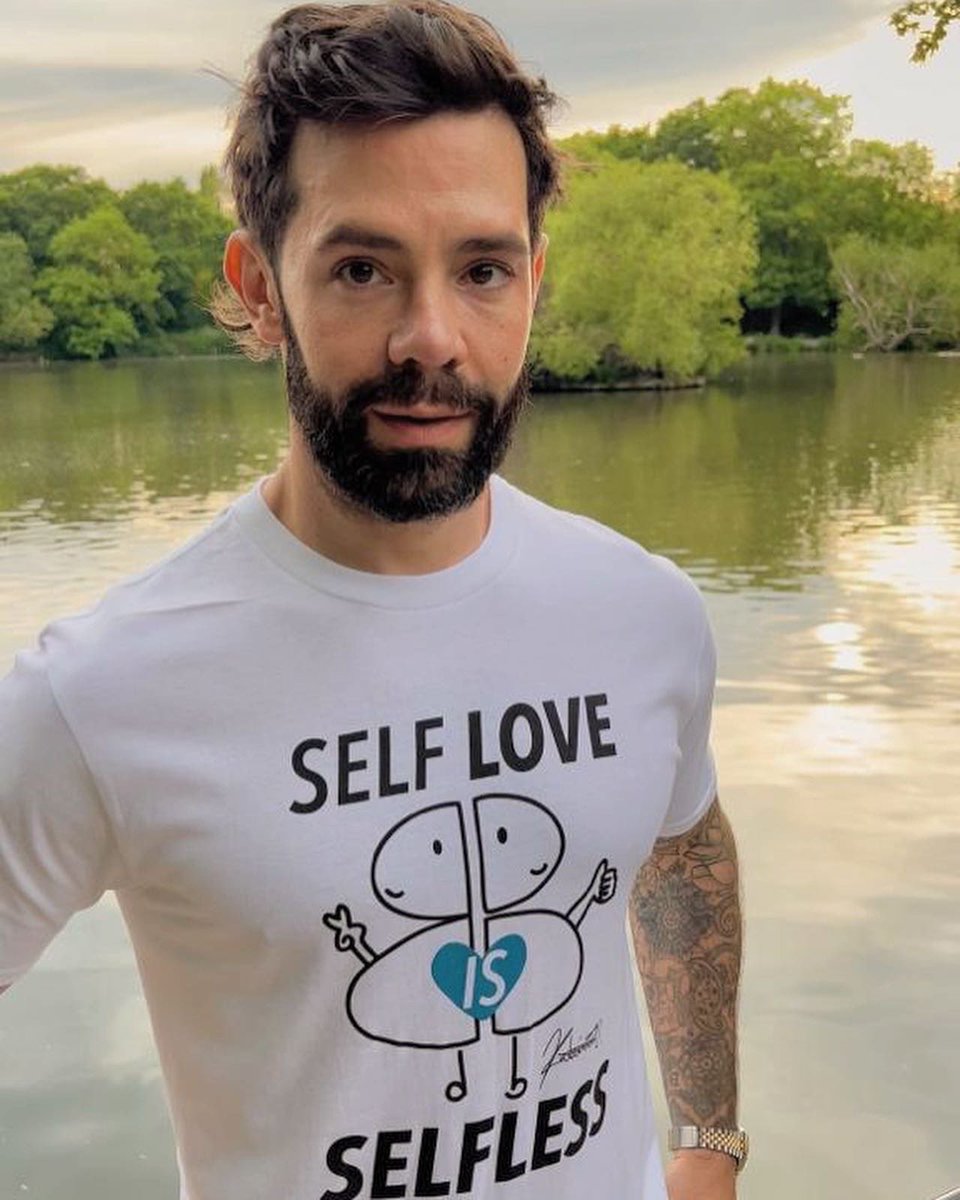 CHARLIE KING tweet media