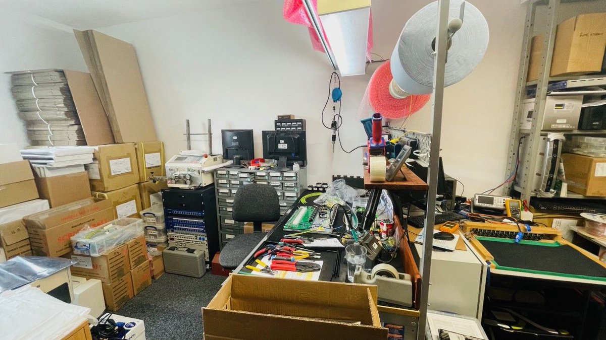 Looking for a light industrial unit or small scale manufacturing space? #BasepointHaywardsHeath, we're more than just office space. We'd love you to join us! Call us today and arrange a tour and see how we can help you. 01444 849250 or email haywardsheath@basepoint.co.uk