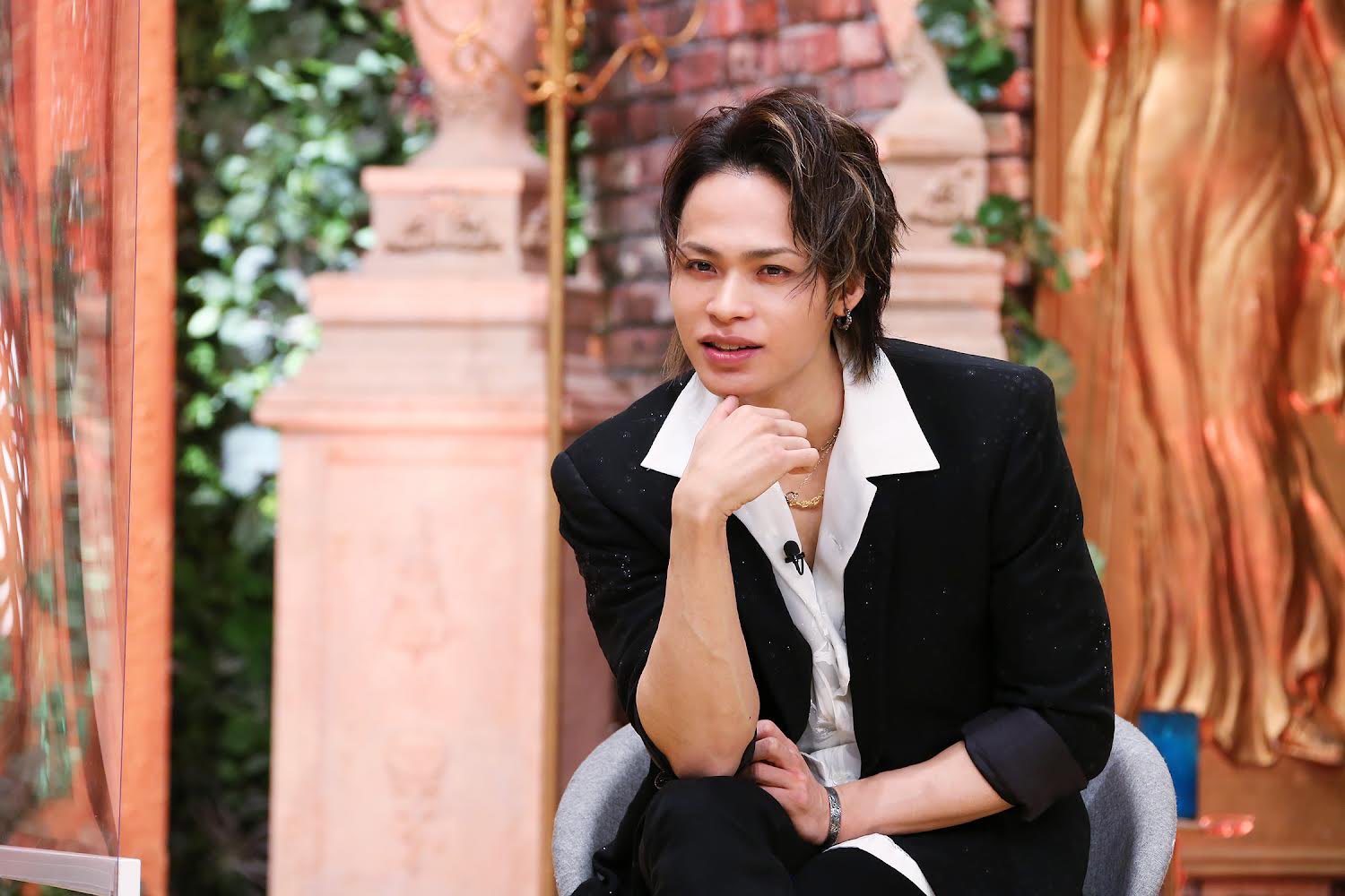 FTcL7jfacAESaUy?format=jpg&name=large