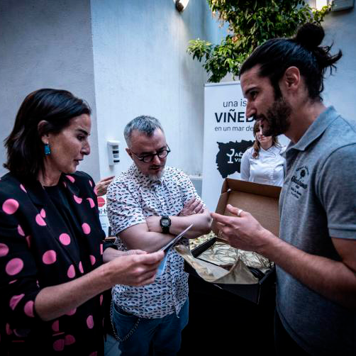 tierrasdejaen's tweet photo. Hace unos días tuvimos el placer de participar en la II edición de🎥#kocinema festival de cine y #gastronomía. Un evento diferente, donde vincula el cine y la innovación gastronómica.Queremos daros las GRACIAS🙌a @jaendevinos🍻¡Por más eventos como estos!😎#felizsemana #Familia https://t.co/PdFshaBGUY