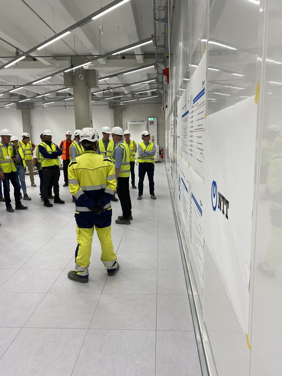 Recently, our HSE team hosted a Safety Workshop at our #Frankfurt 1 Data Center with our construction and client implementation contractors. The collaboration aimed to further mature our #healthandsafety partnership. Well done and thank you to the teams involved!