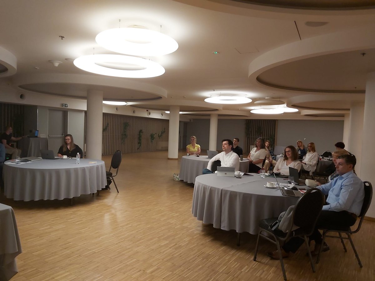 Završen program ENQA Leadership 2021, #AZVO domaćin posljednjeg seminara
✅Cilj programa bio je pružiti podršku razvoju rukovoditeljskih kompetencija djelatnika europskih agencija za osiguravanje kvalitete
🔎bit.ly/3NpCpEU
<a href="/ENQAtwt/">ENQA</a>