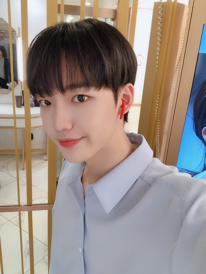 Perfect_ym1225's tweet photo. 이쁜 우리 영미니 저녁은 먹었나?
밥심! 밥 잘먹으면서 연습해~♡
#영민 #임영민
#อิมยองมิน #イム·ヨンミン 
#林煐岷 #LIMYOUNGMIN 
#임영민_사랑해
#영미나_난_네가_좋아
#영민이만바라봐 https://t.co/8bPEsgffhz