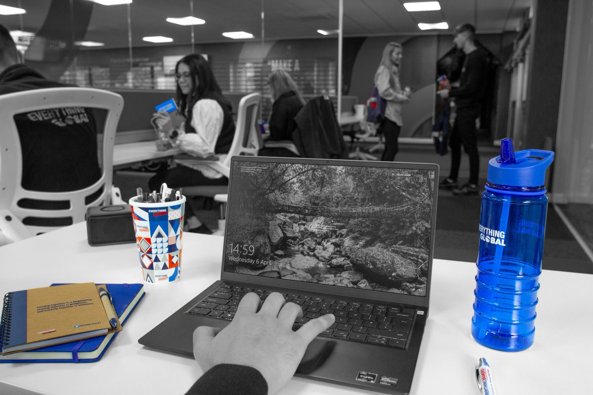 Is your work #Office looking a bit dull? 🤔
Brighten it up with Branded #PromotionalProducts.
Browse office products: loom.ly/zCwp4ac ✏️

#Stationery #OfficeProducts #Branded #BrandedMerchandise #Promo