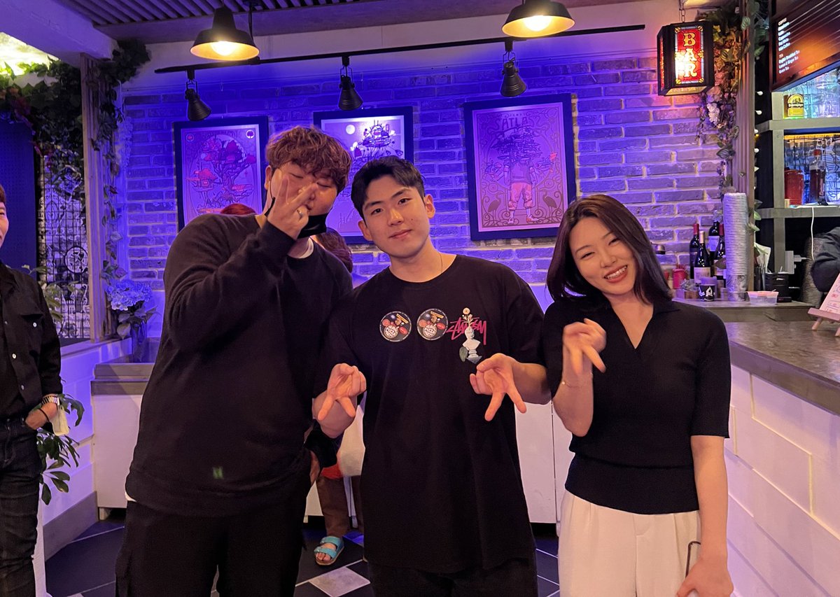 BTCPizzaDaySEO's tweet photo. BitcoinPizzaDaySeoul has successfully ended!

PizzaDAO now live in Korea🇰🇷

#BitcoinPizzaDay #BitcoinPizzaDay #RarePizzasNFT #PizzaDAO #RarePizzas https://t.co/NjVdnvPLOu
